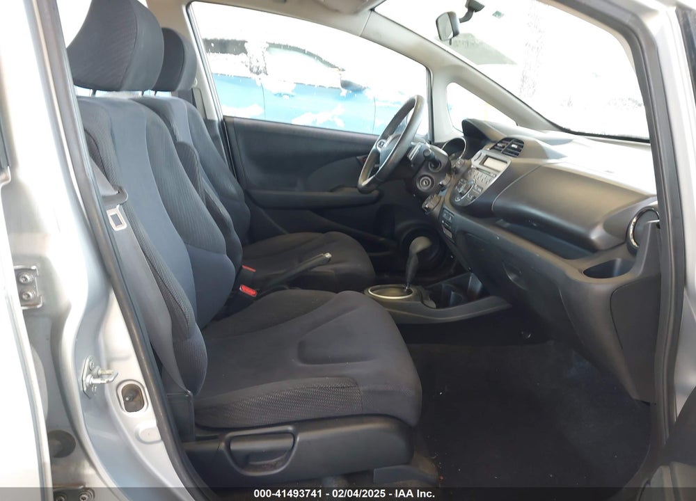 2013 HONDA FIT VIN: JHMGE8H55DC015479