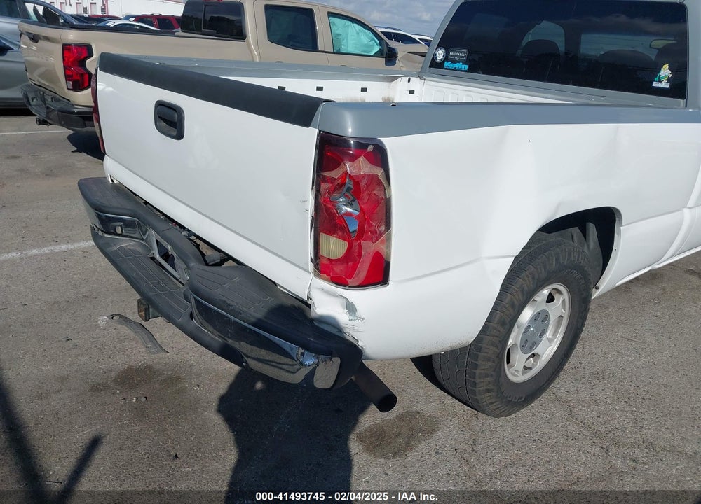 2004 CHEVROLET SILVERADO 1500 LS VIN: 2GCEC19V941120567