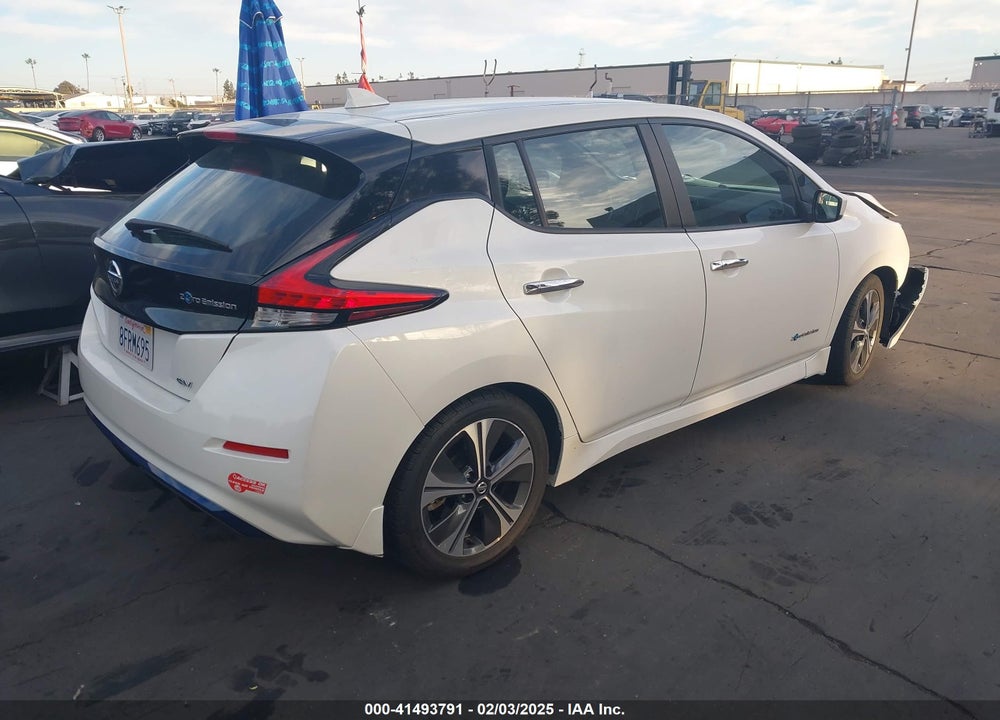 2018 NISSAN LEAF SV VIN: 1N4AZ1CP1JC302833