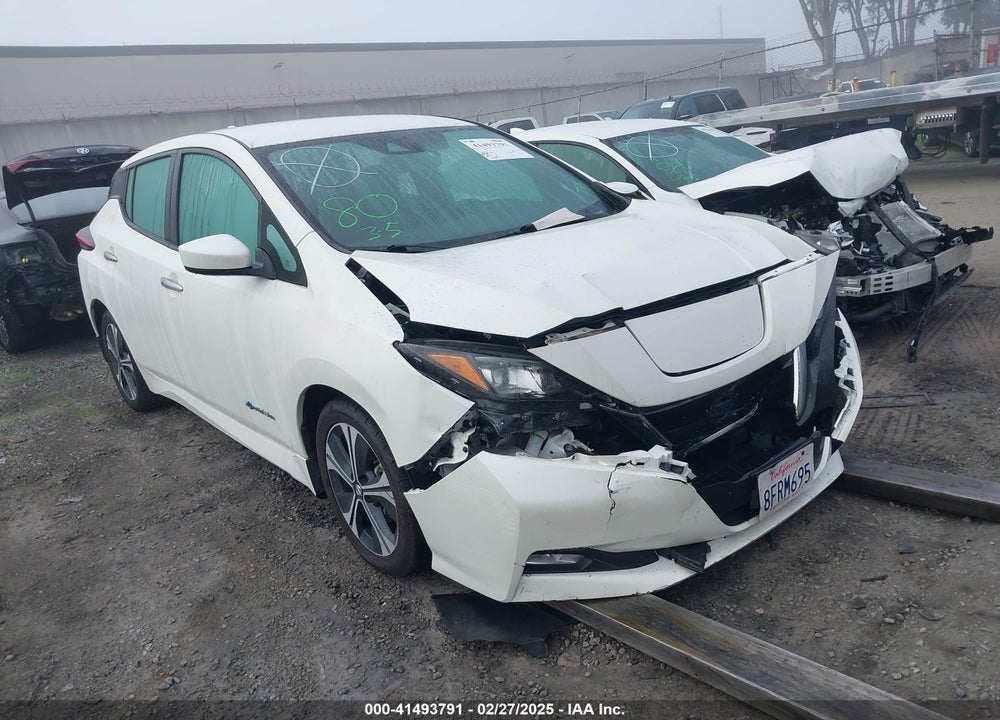 2018 NISSAN LEAF SV VIN: 1N4AZ1CP1JC302833