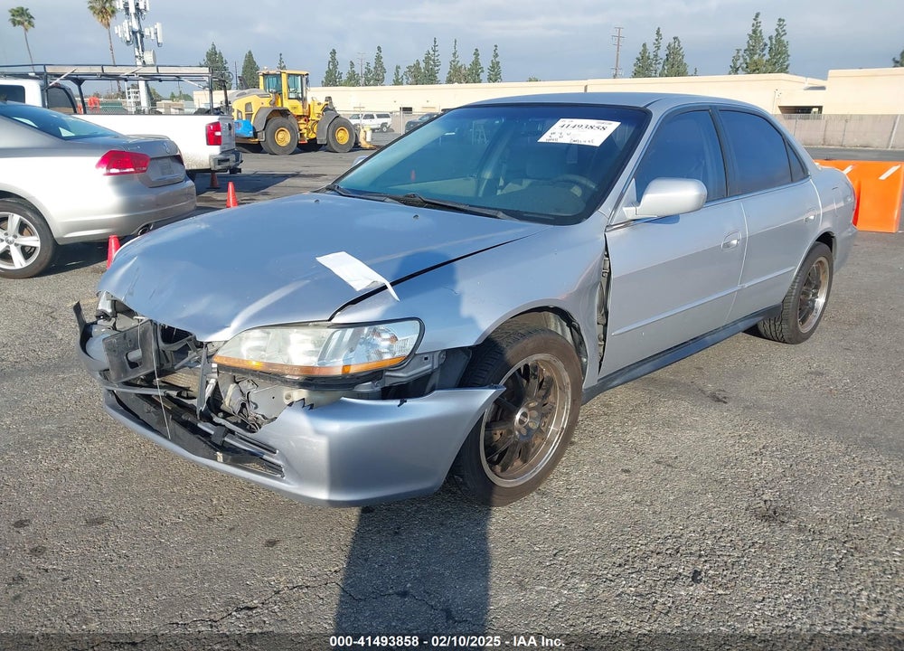 2001 HONDA ACCORD 2.3 LX VIN: 1HGCG66521A103092