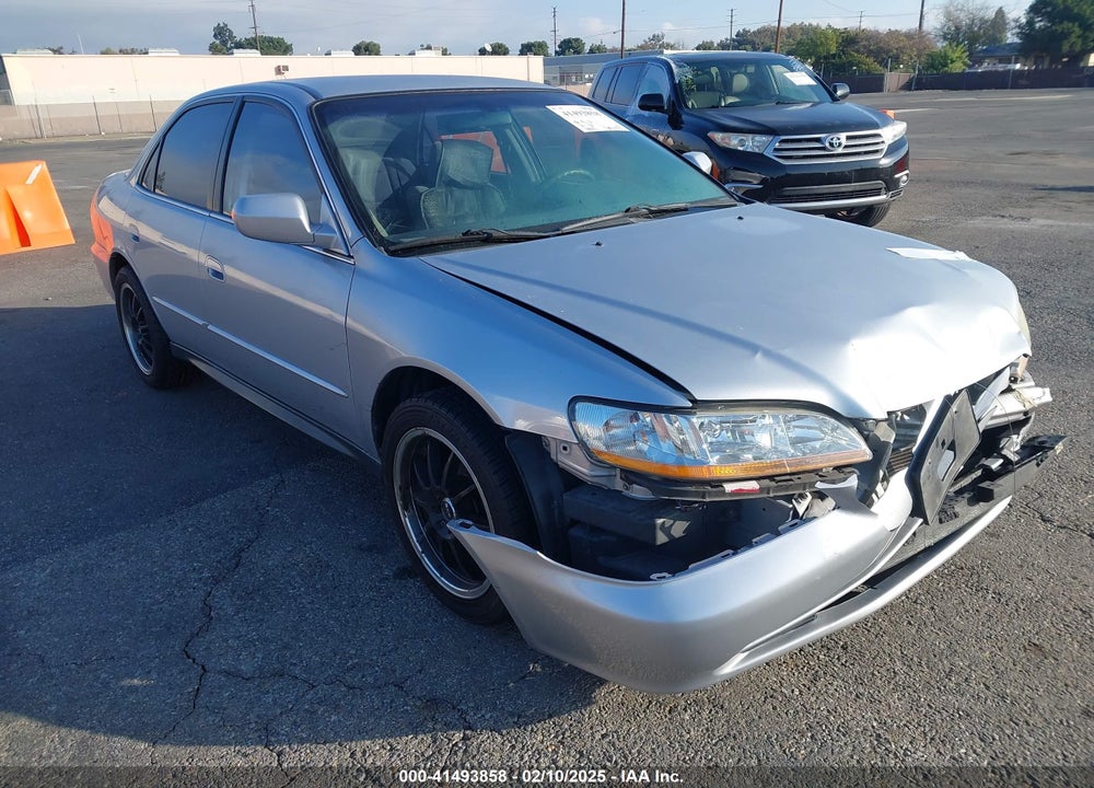2001 HONDA ACCORD 2.3 LX VIN: 1HGCG66521A103092