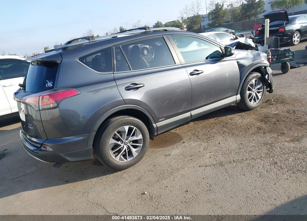 2018 TOYOTA RAV4 HYBRID XLE VIN: JTMRJREV0JD170060