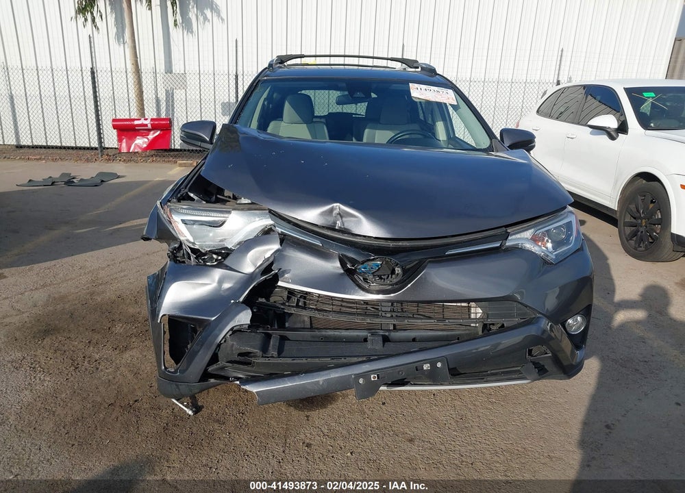 2018 TOYOTA RAV4 HYBRID XLE VIN: JTMRJREV0JD170060