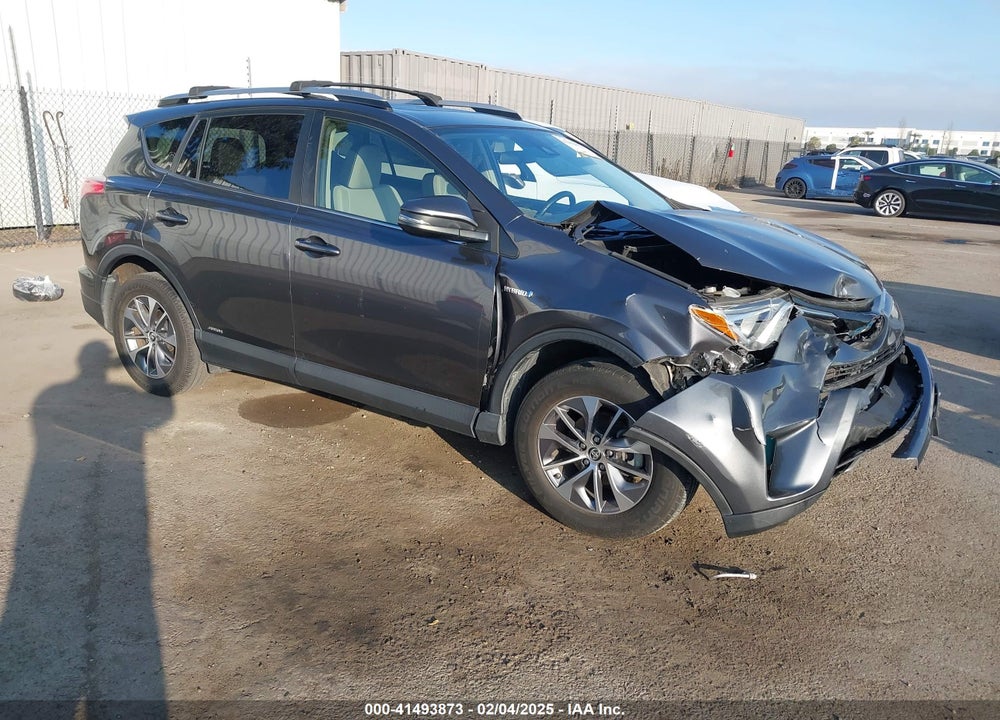 2018 TOYOTA RAV4 HYBRID XLE VIN: JTMRJREV0JD170060