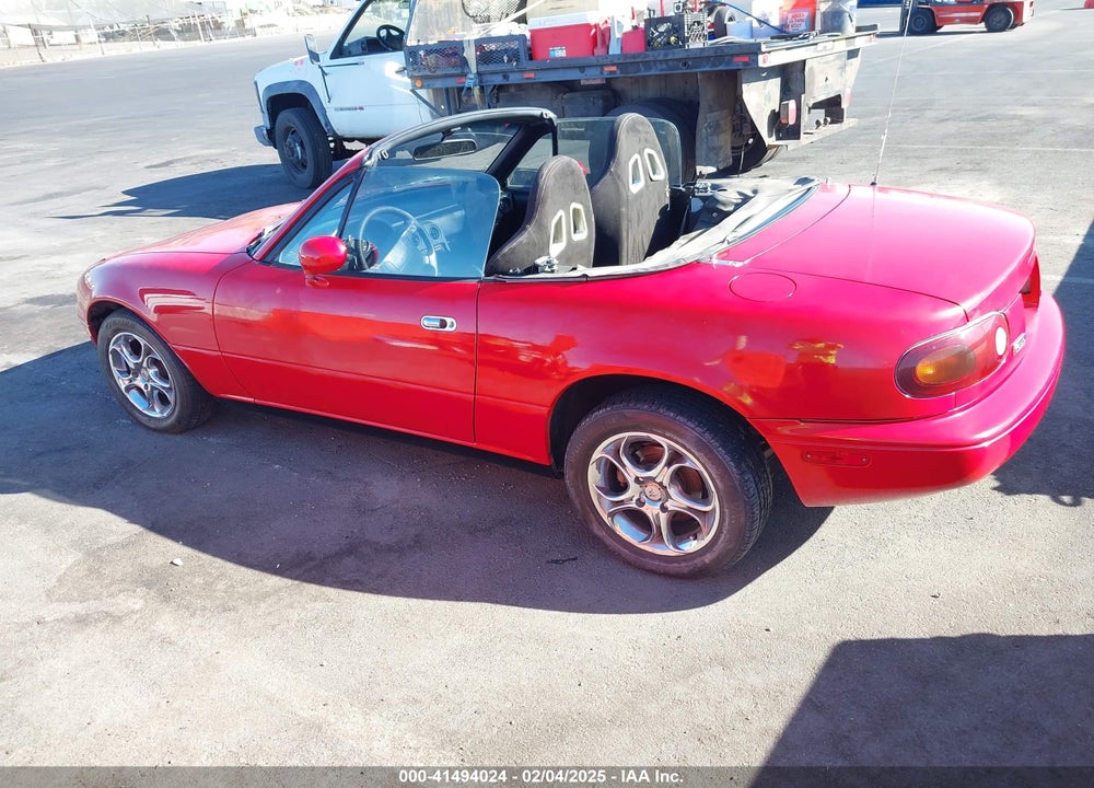 1992 MAZDA MX-5 MIATA VIN: JM1NA3515N0329001
