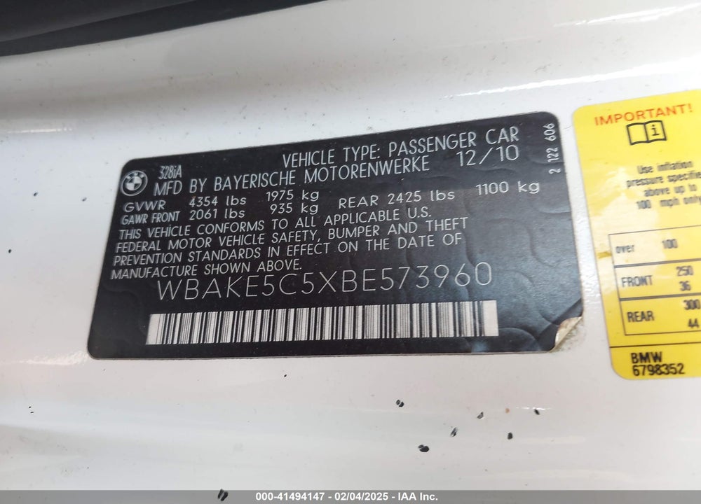 2011 BMW 328 VIN: WBAKE5C5XBE573960