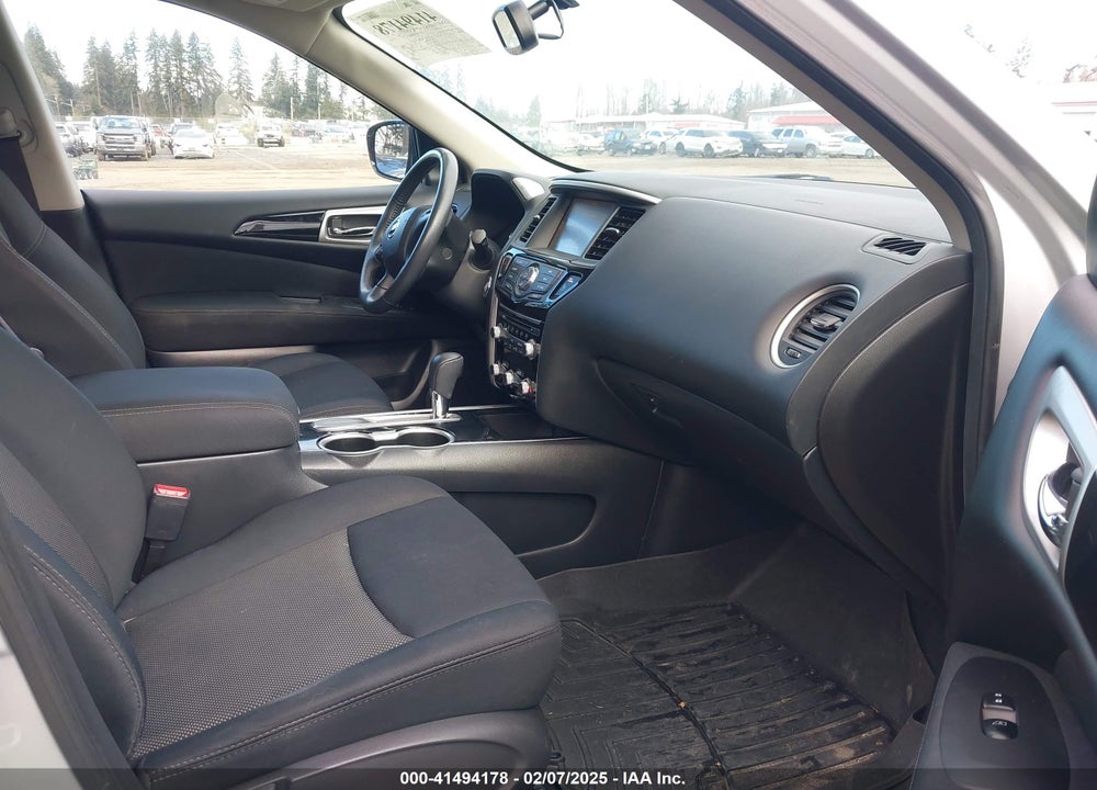 2017 NISSAN PATHFINDER SV VIN: 5N1DR2MN0HC640031