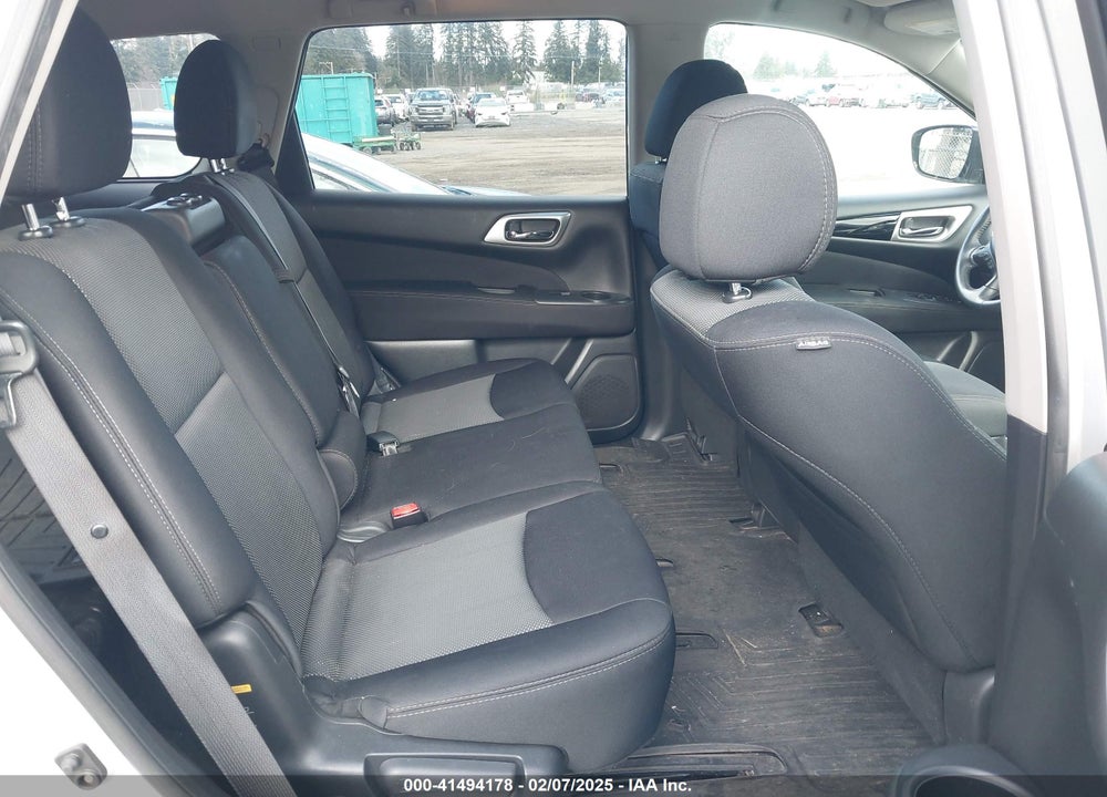 2017 NISSAN PATHFINDER SV VIN: 5N1DR2MN0HC640031