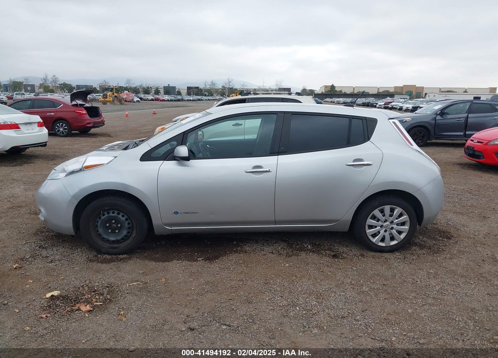 2015 NISSAN LEAF S VIN: 1N4AZ0CP3FC335205
