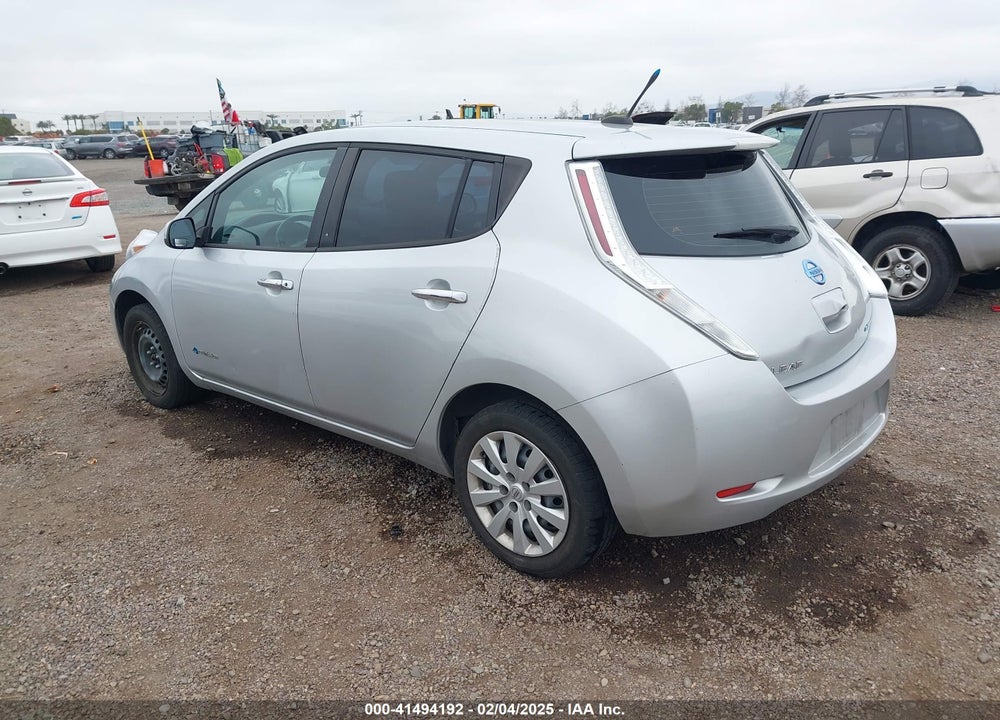 2015 NISSAN LEAF S VIN: 1N4AZ0CP3FC335205