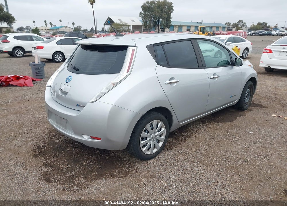 2015 NISSAN LEAF S VIN: 1N4AZ0CP3FC335205