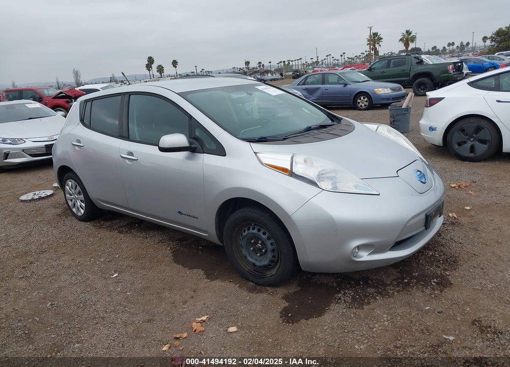 2015 NISSAN LEAF S VIN: 1N4AZ0CP3FC335205