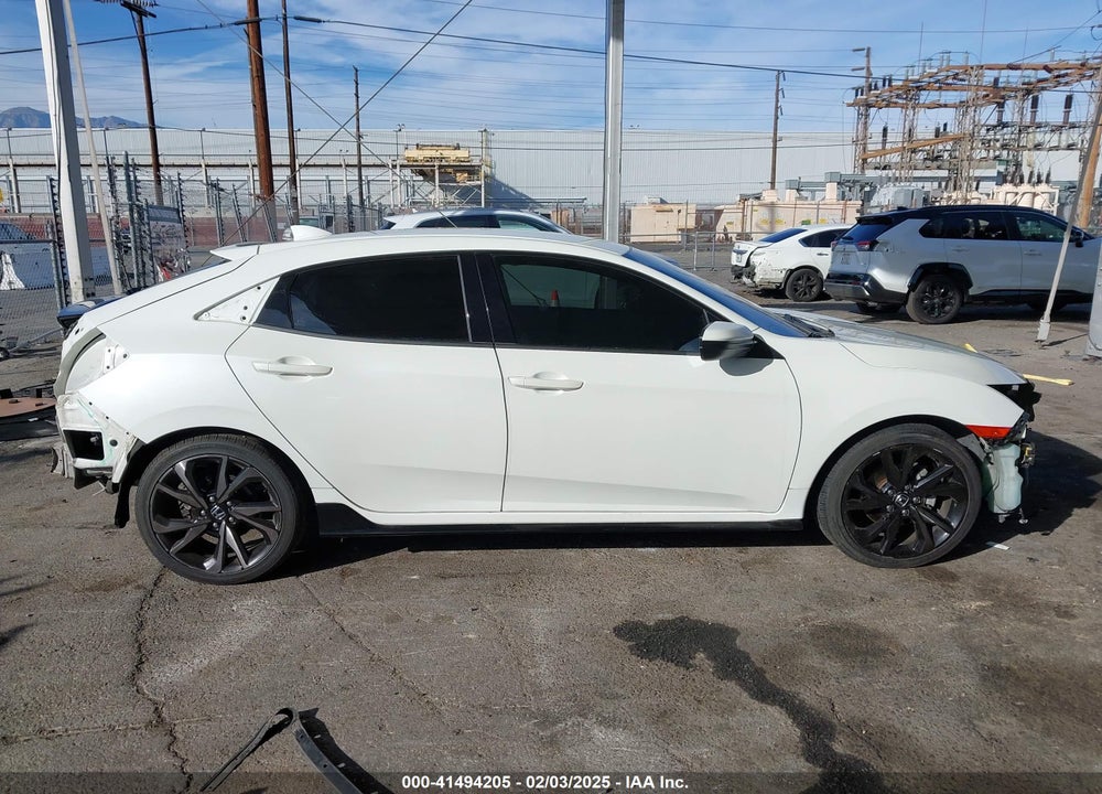 2018 HONDA CIVIC VIN: SHHFK7G47JU226852