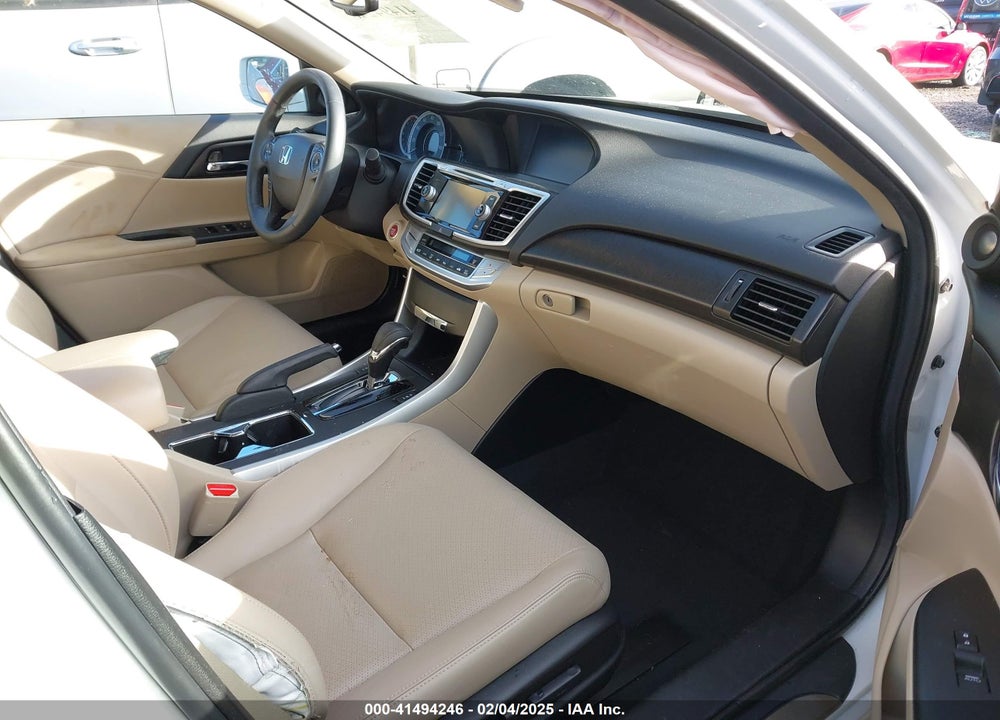 2015 HONDA ACCORD VIN: 1HGCR3F86FA038838