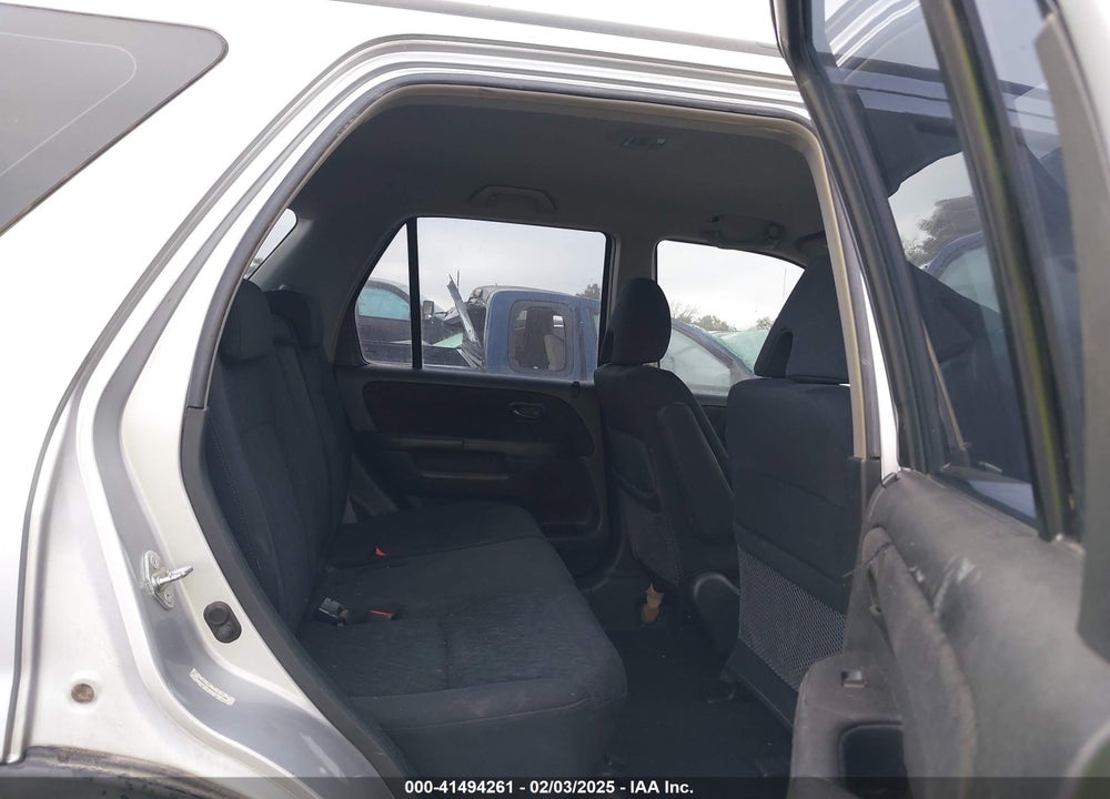 2005 HONDA CR-V LX VIN: SHSRD78535U317180