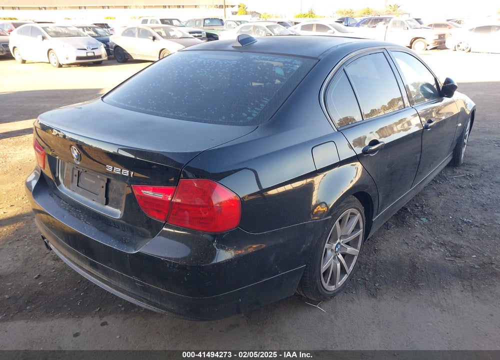 2009 BMW 328I VIN: WBAPH57539NM32861