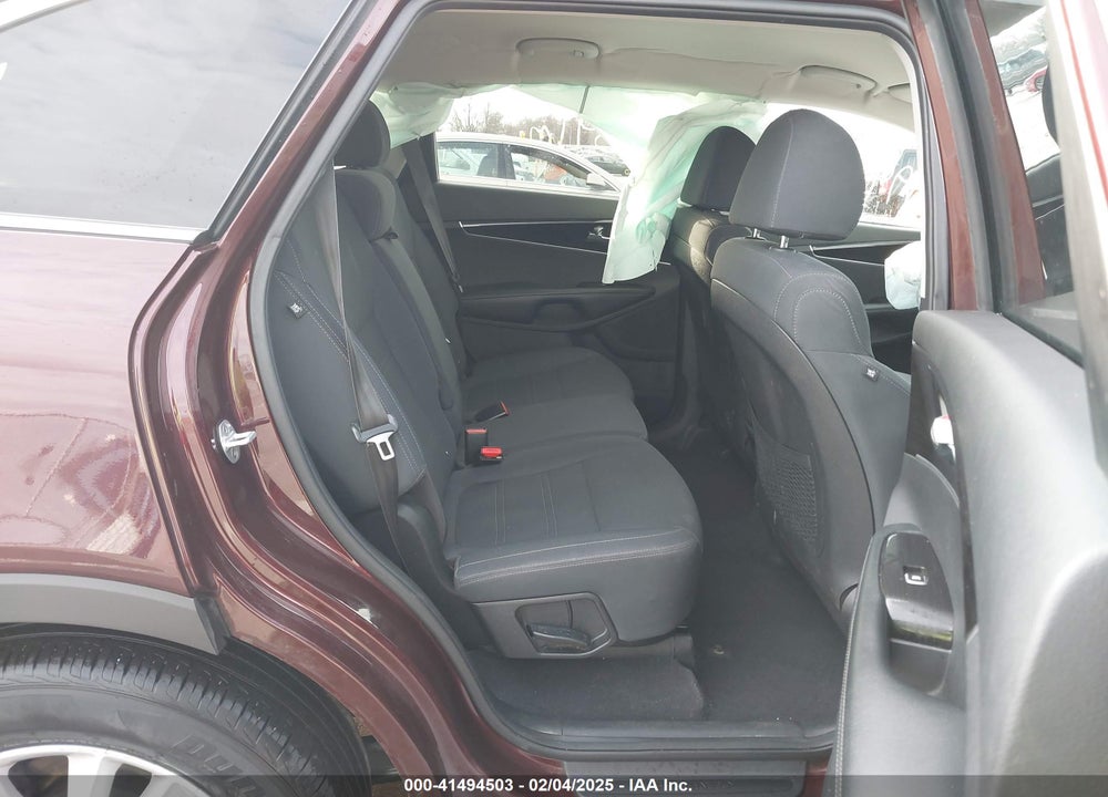2019 KIA SORENTO 2.4L LX VIN: 5XYPG4A3XKG435258
