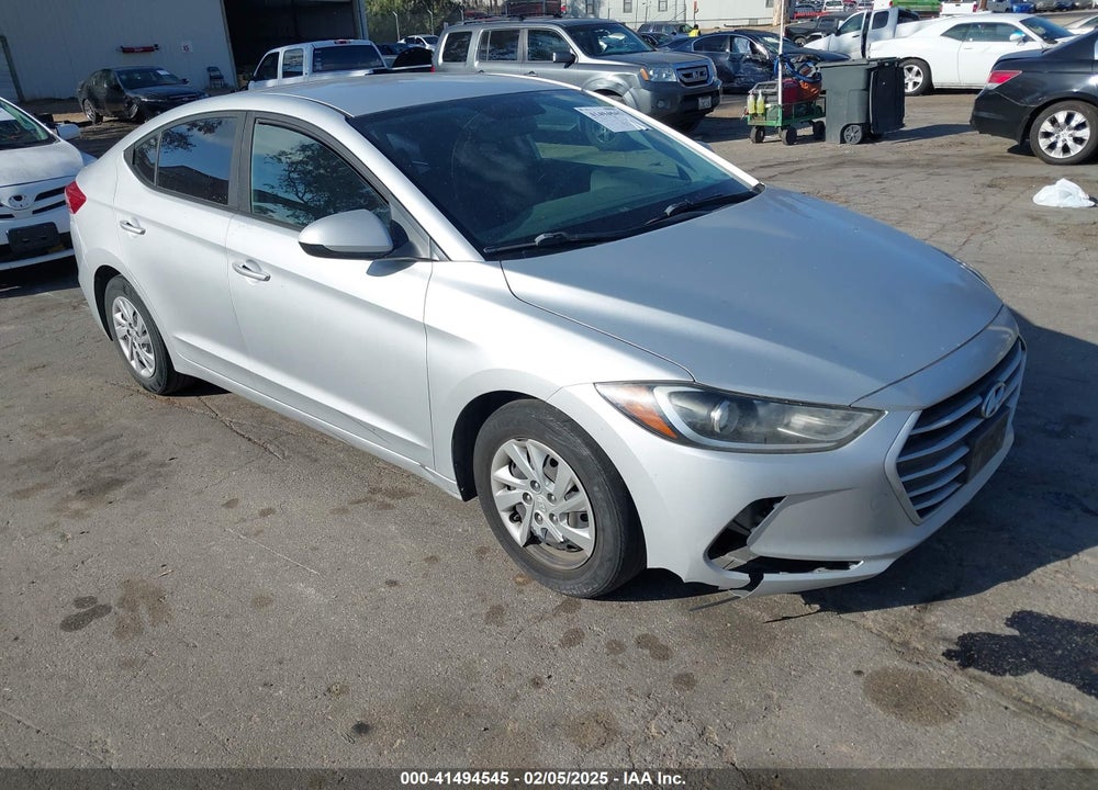 2018 HYUNDAI ELANTRA SE VIN: KMHD74LF2JU452672