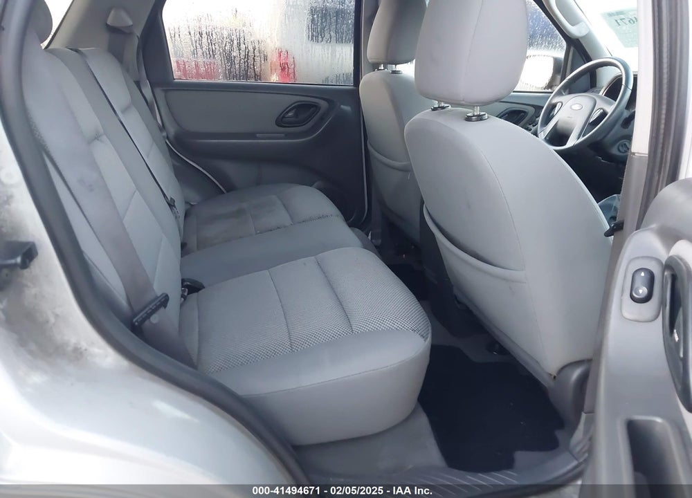2005 FORD ESCAPE XLT VIN: 1FMYU93135KA60636