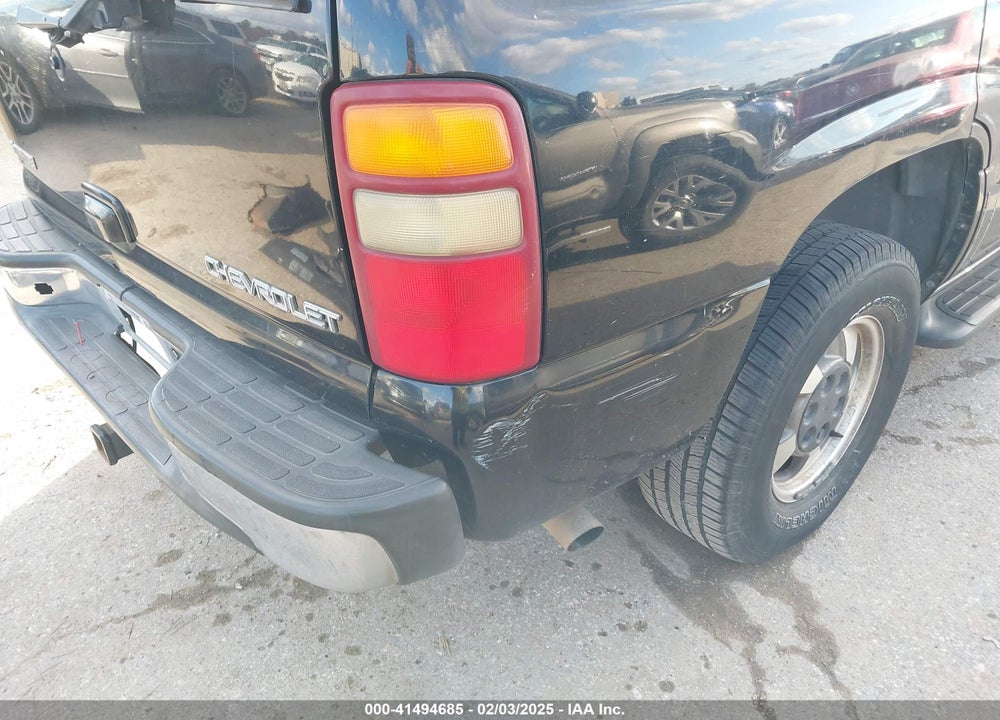 2003 CHEVROLET TAHOE LT VIN: 1GNEC13Z43R249521