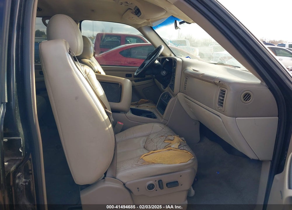 2003 CHEVROLET TAHOE LT VIN: 1GNEC13Z43R249521