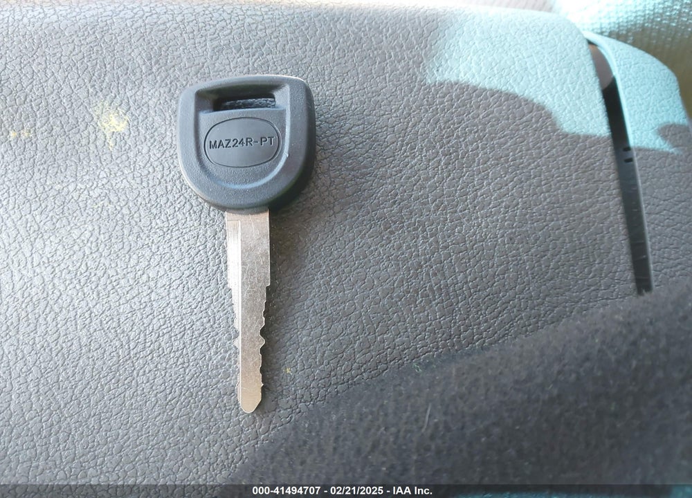 2006 MAZDA MAZDA3 VIN: JM1BK123761467502