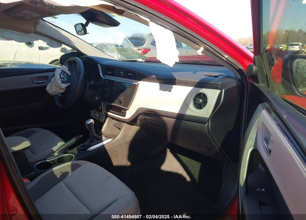 2018 TOYOTA COROLLA VIN: 5YFBURHE3JP748153