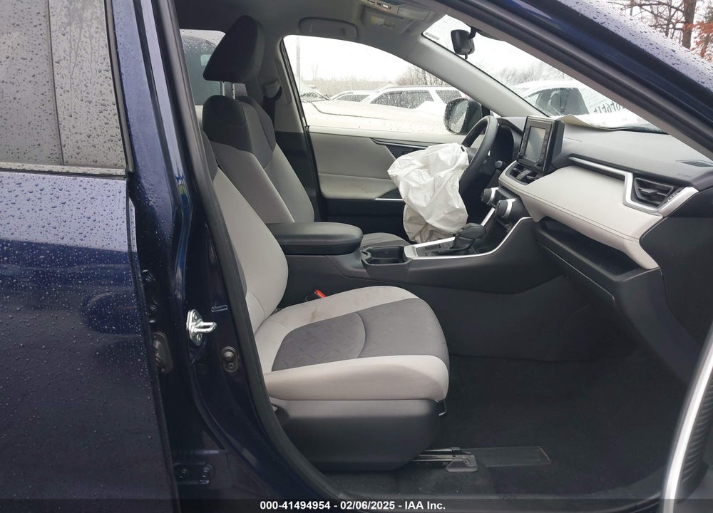 2020 TOYOTA RAV4 XLE VIN: JTMP1RFV5LJ031150