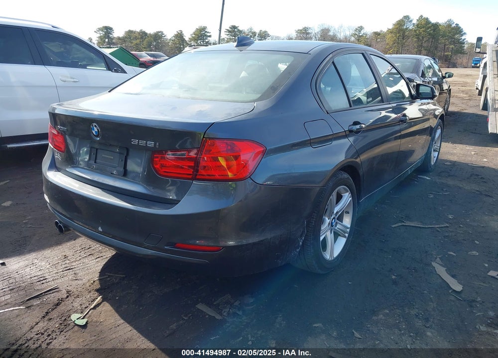 2013 BMW 328I VIN: WBA3B3G58DNR79587