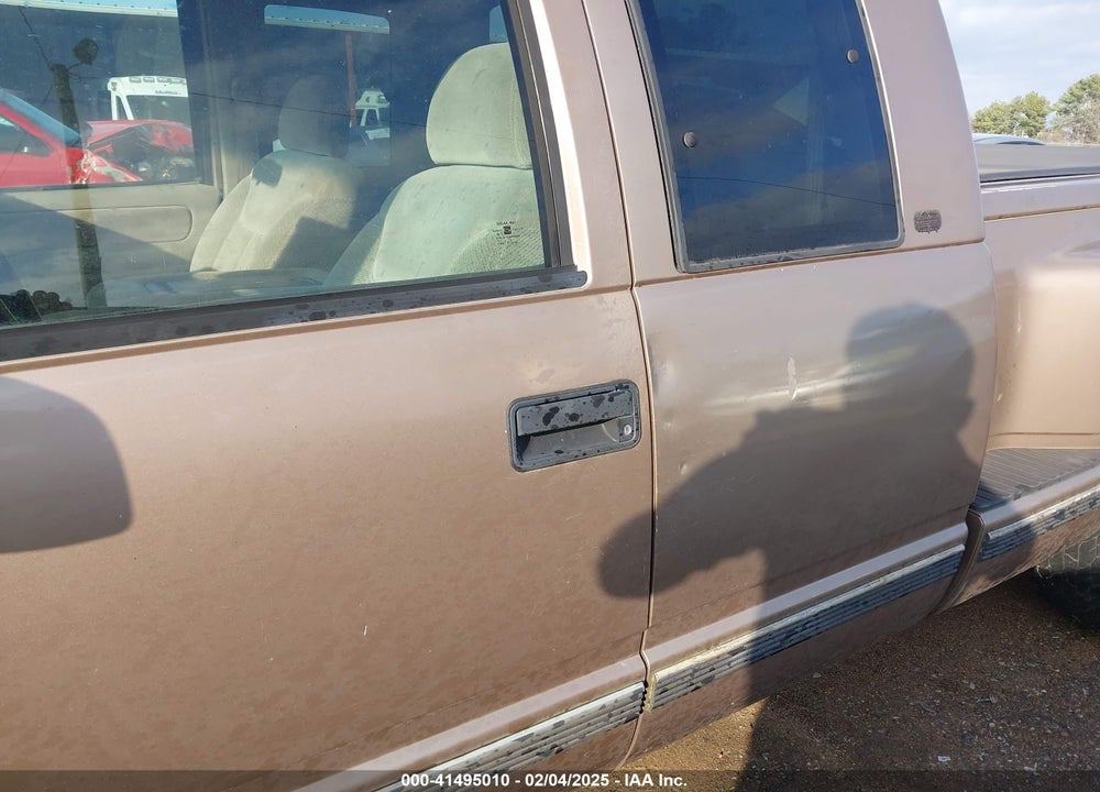 1997 CHEVROLET C1500 FLEETSIDE VIN: 2GCEC19RXV1163187