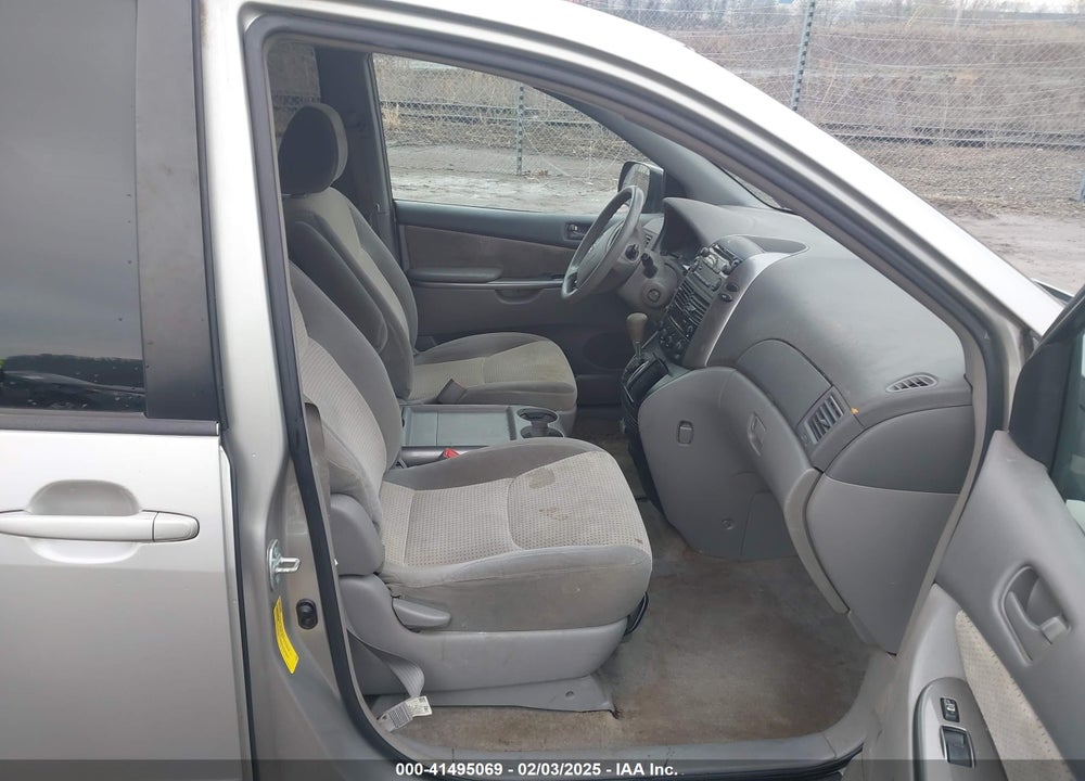 2010 TOYOTA SIENNA VIN: 5TDKK4CC8AS329690