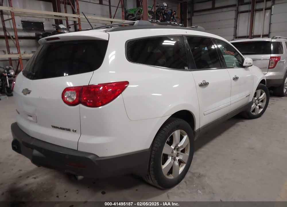 2009 CHEVROLET TRAVERSE LT VIN: 1GNEV23DX9S100620
