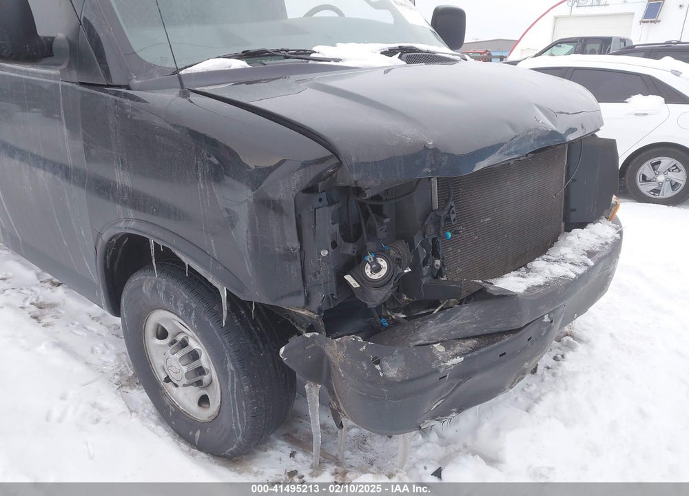 2018 CHEVROLET EXPRESS 2500 VIN: 1GCWGAFP1J1267630