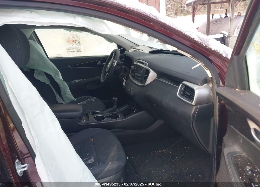 2017 KIA SORENTO 2.4L LX VIN: 5XYPGDA3XHG327909