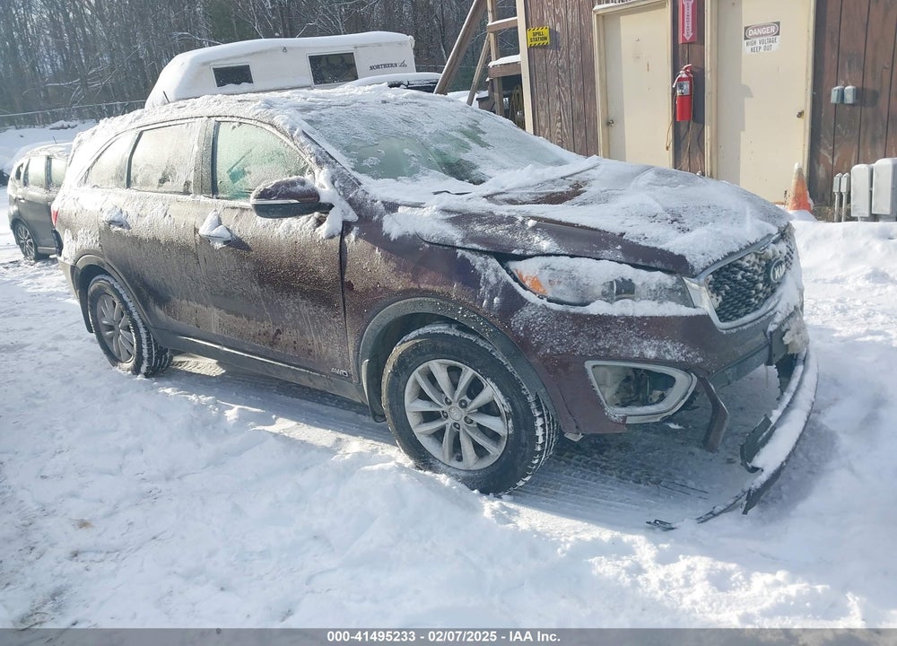 2017 KIA SORENTO 2.4L LX VIN: 5XYPGDA3XHG327909