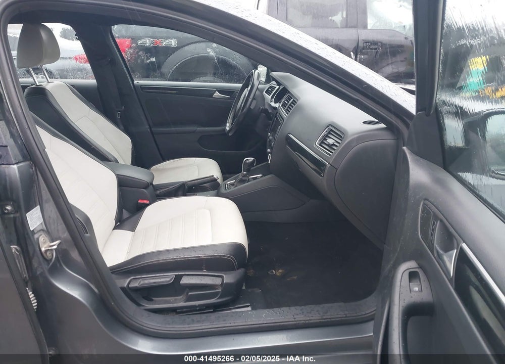 2015 VOLKSWAGEN JETTA VIN: 3VWD17AJ7FM320420