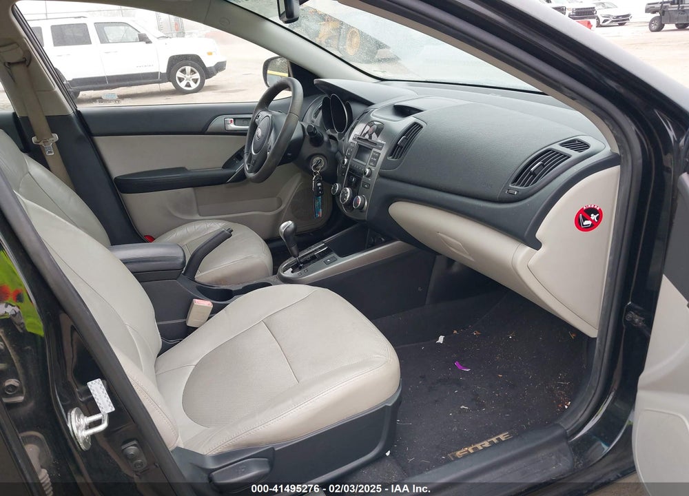 2010 KIA FORTE VIN: KNAFU4A27A5270723