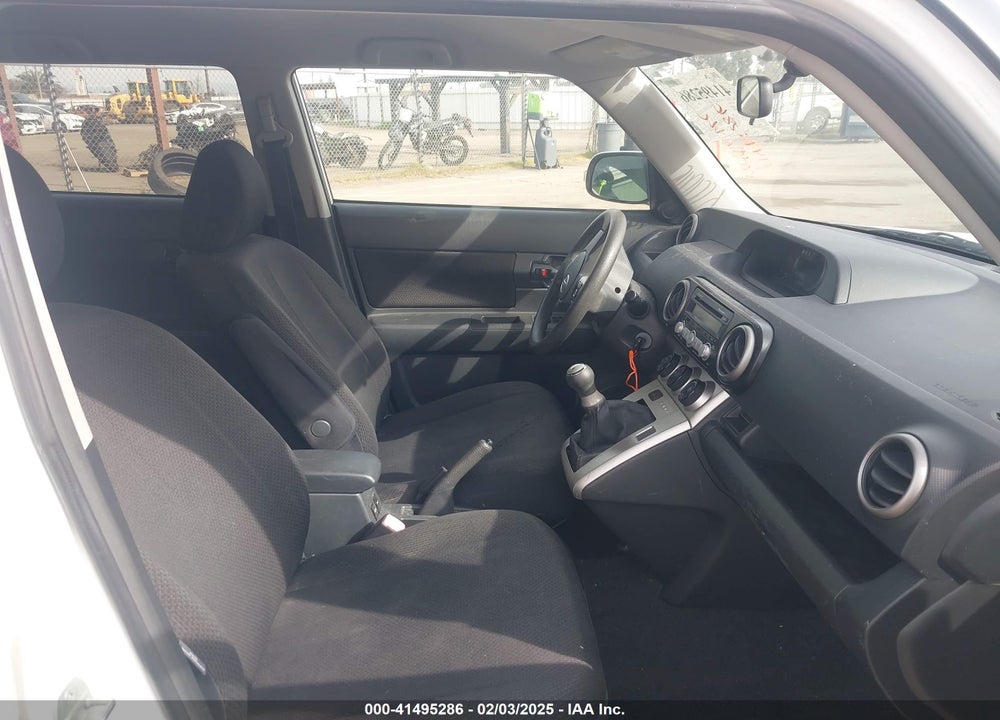 2008 SCION XB BASE (M5) VIN: JTLKE50E581034657