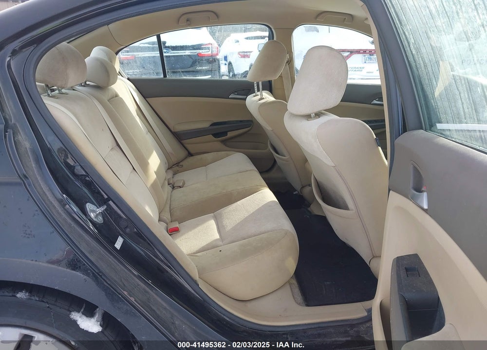 2010 HONDA ACCORD 2.4 LX VIN: 1HGCP2E37AA039978