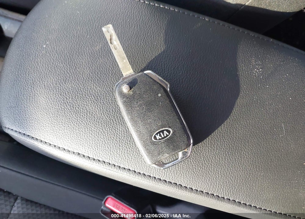 2020 KIA SOUL VIN: KNDJ23AU7L7729772