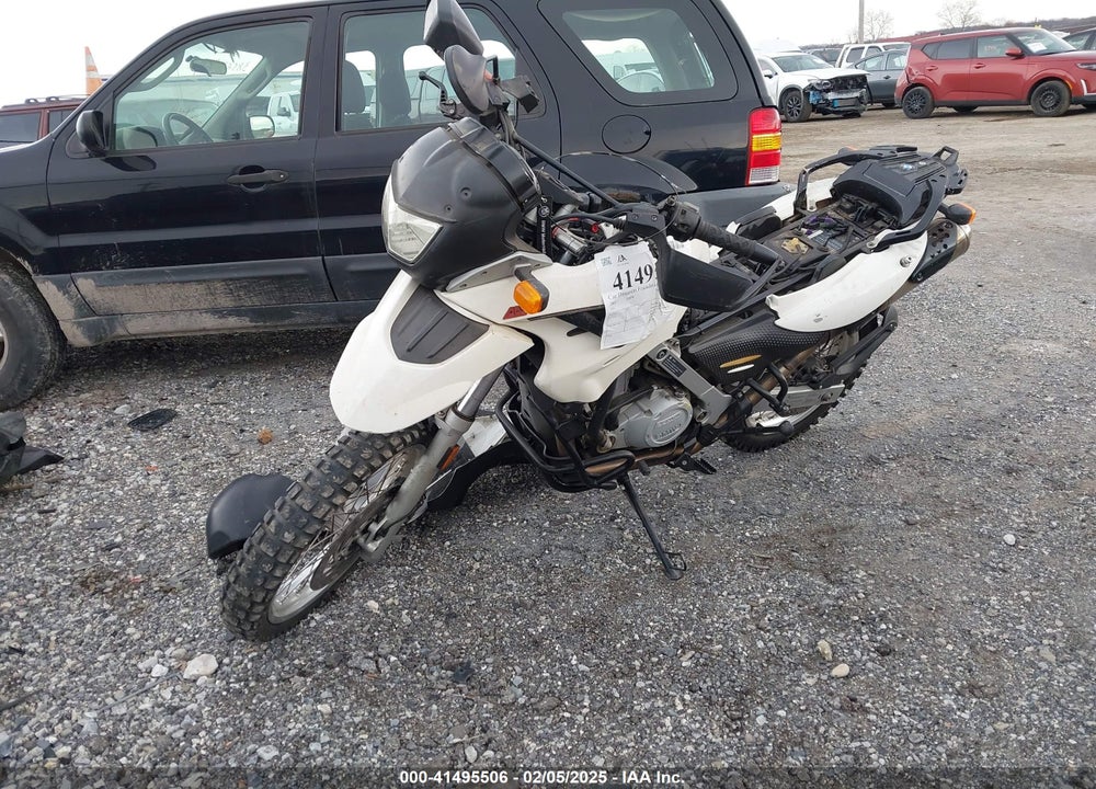 2005 BMW F650 GS VIN: WB10185A25ZL40389