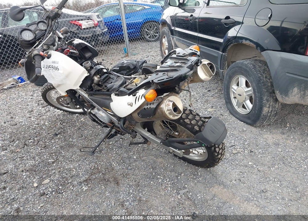 2005 BMW F650 GS VIN: WB10185A25ZL40389