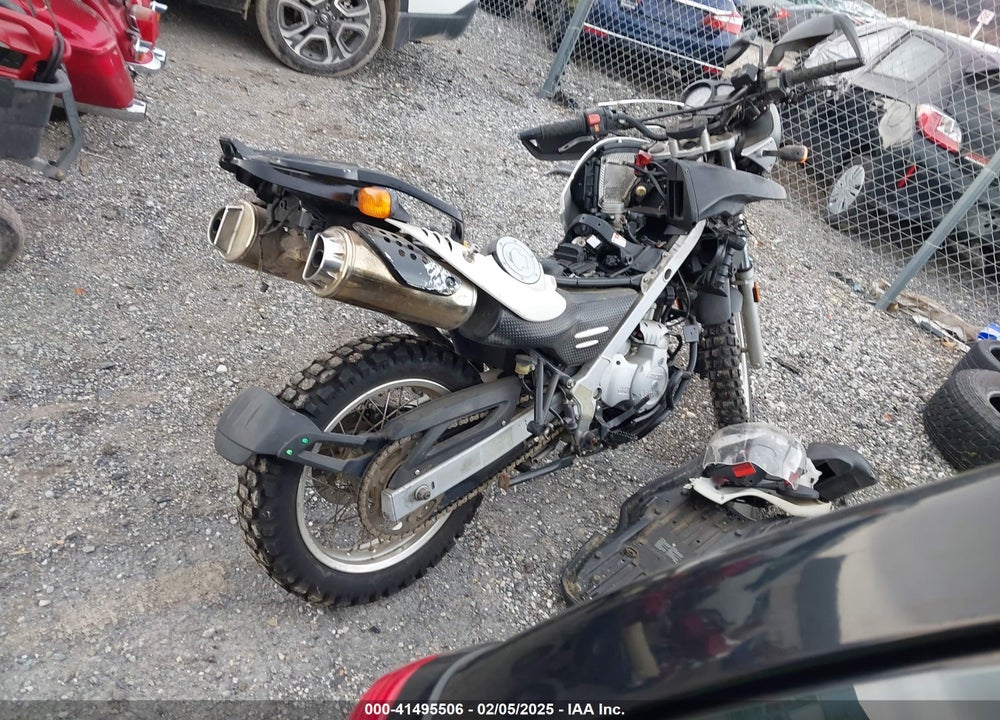 2005 BMW F650 GS VIN: WB10185A25ZL40389