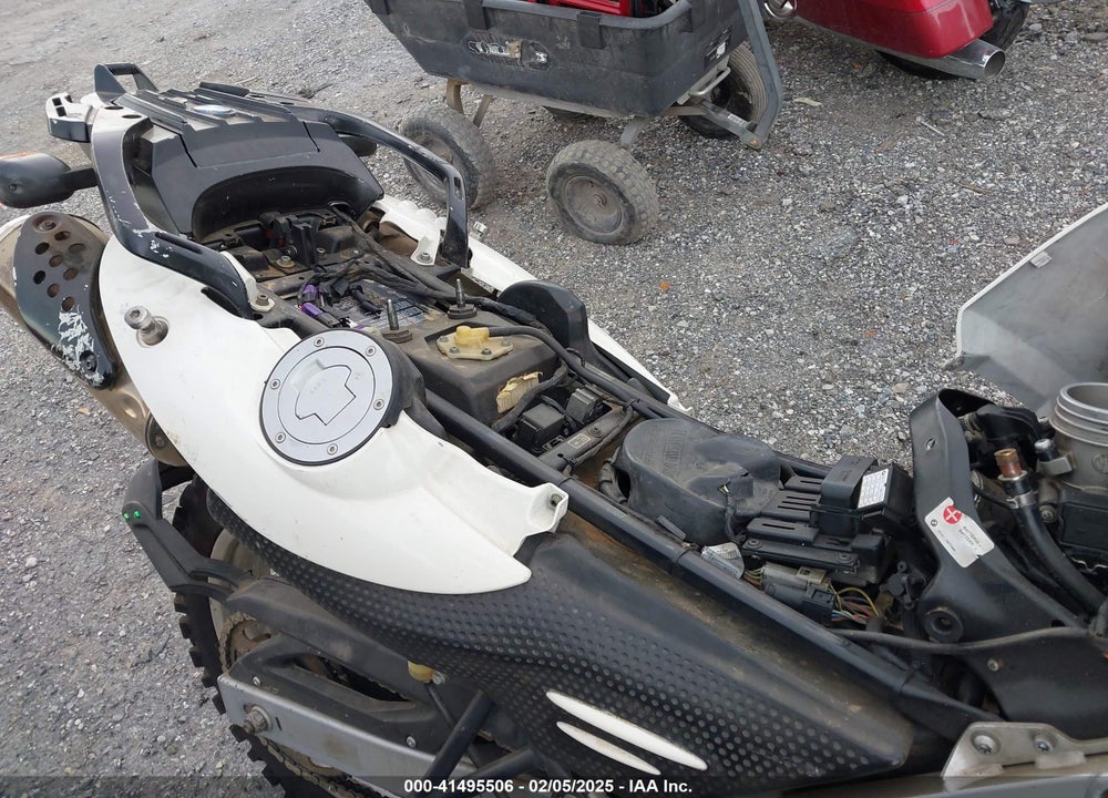 2005 BMW F650 GS VIN: WB10185A25ZL40389