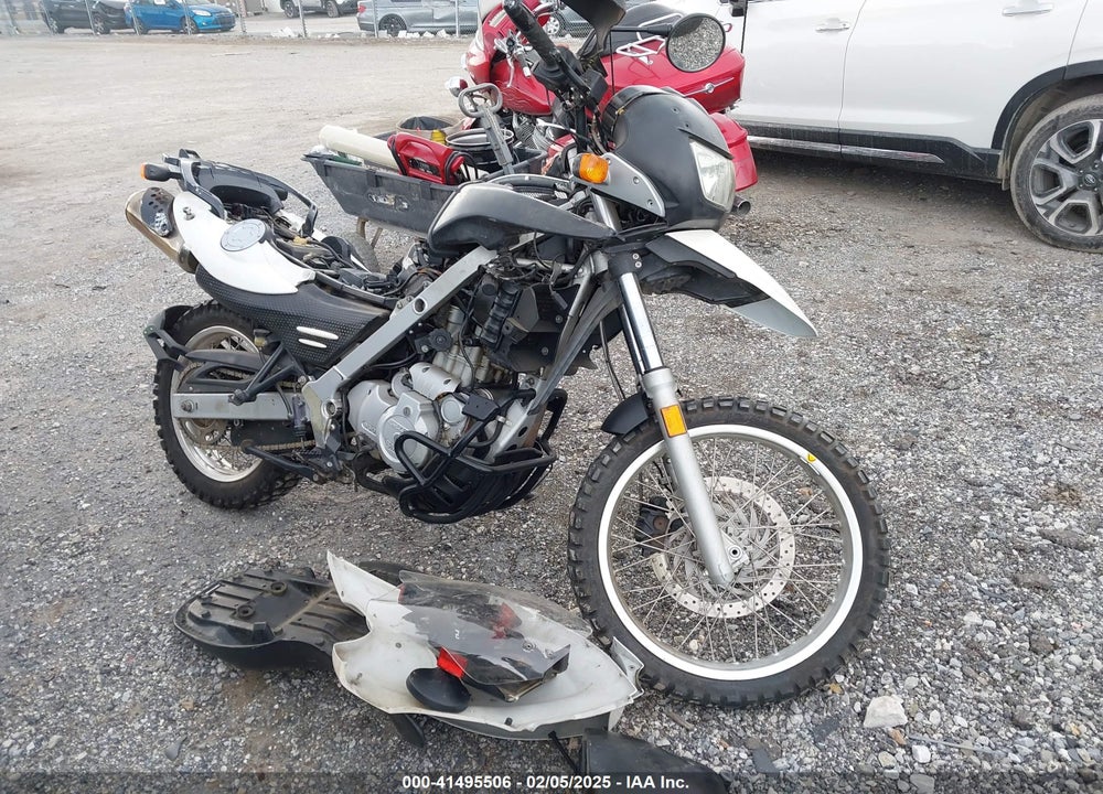 2005 BMW F650 GS VIN: WB10185A25ZL40389