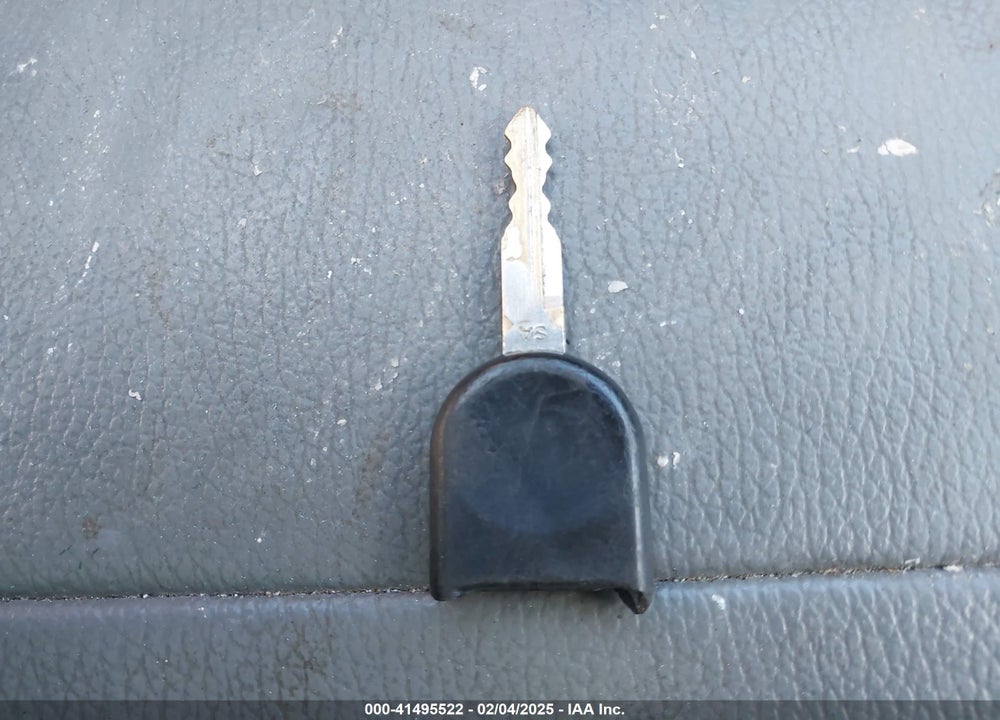 2011 FORD F-150 VIN: 1FTMF1CM5BKD83218