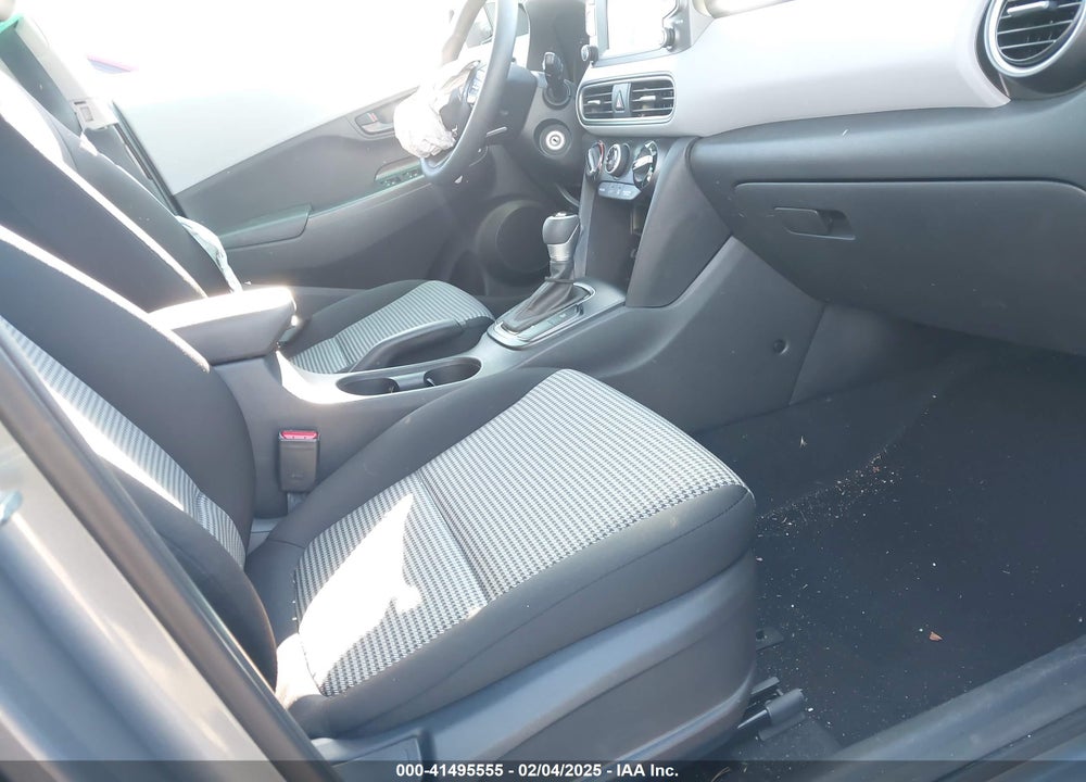 2019 HYUNDAI KONA SE VIN: KM8K12AA9KU388782