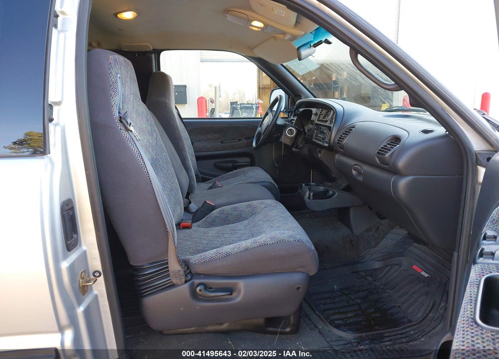 2001 DODGE RAM 1500 ST VIN: 3B7HC13Y81G728857