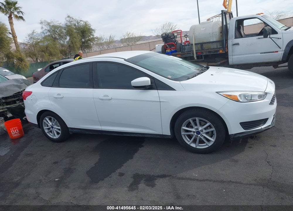 2018 FORD FOCUS SE VIN: 1FADP3FE5JL241401